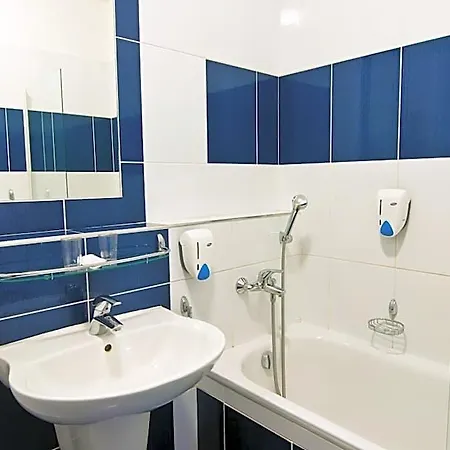 Blue Hotel